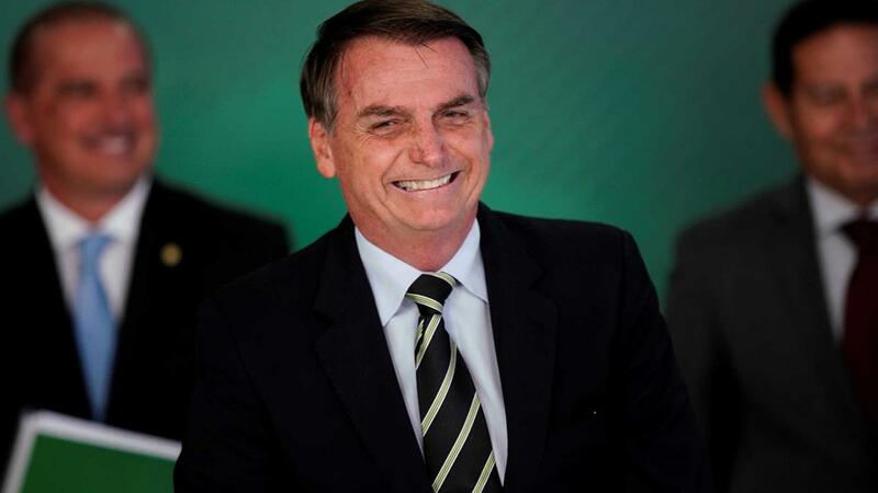 Bolsonaro dá luz verde a posse de armas e ações de empresas disparam